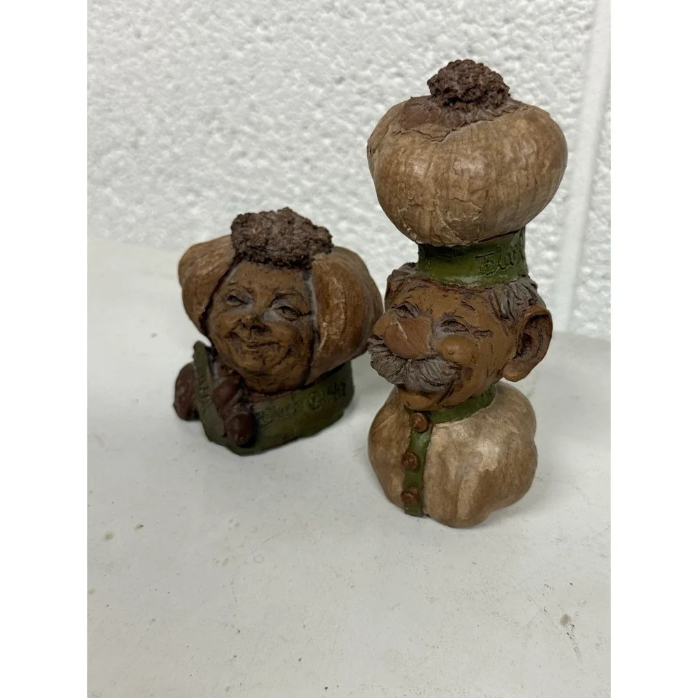 Garlic Head Gnomes Chef (#25) & Garlina (#38) Signed by Thomas‎ Clark 1983 Cairn